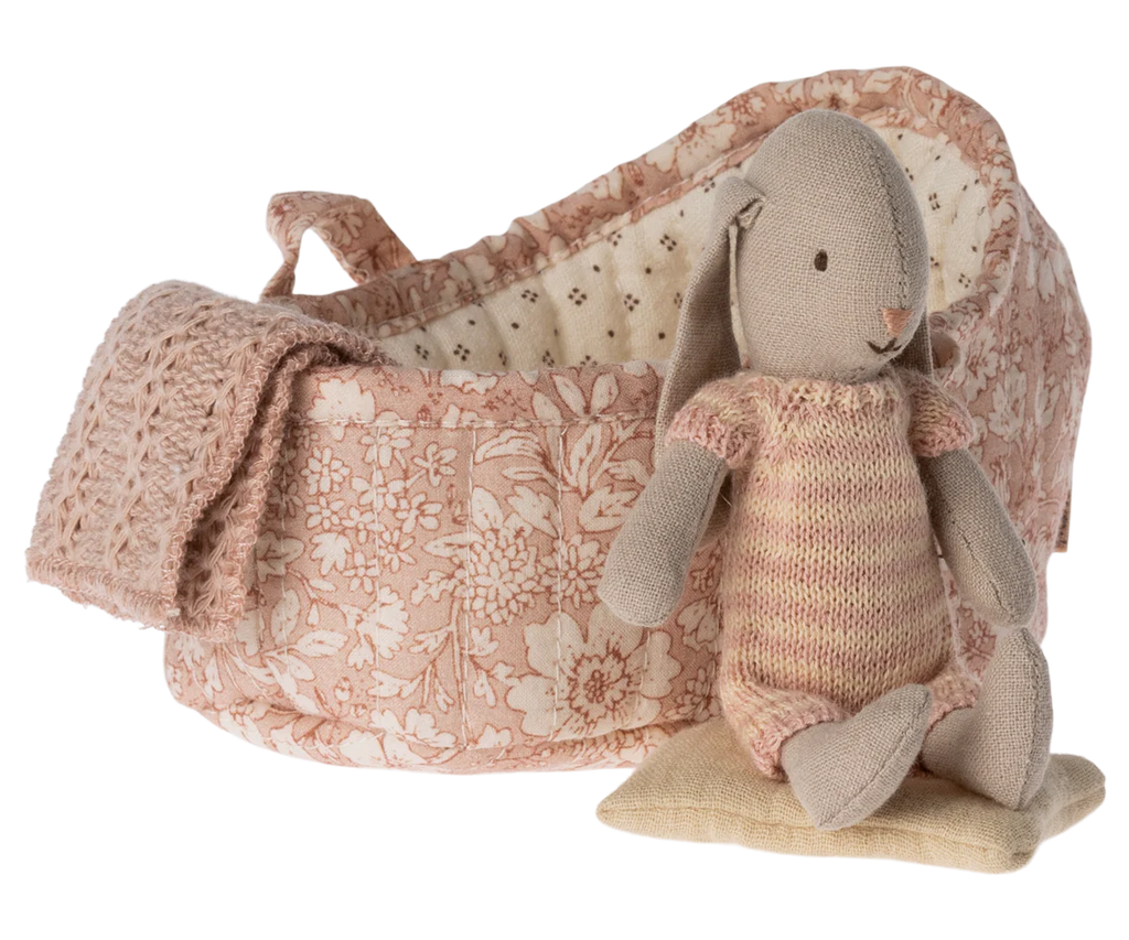 Bunny In Carry Cot, Micro Rose